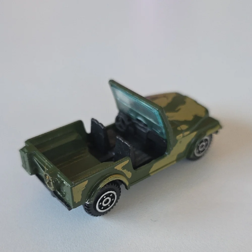 YAT MING US ARMY Diecast Jeep  #1608 Green Camouflage